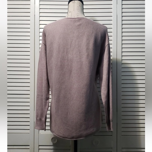 Ella Moss Men's V-Neck Sweater in Taupe - Picture 4 of 7